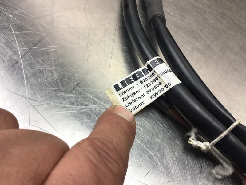 Liebherr R912 Li / R902 Li - Cables/ Wire harness: picture 3 Liebherr R912 Li / R902 Li - Cables/ Wire harness: picture 3