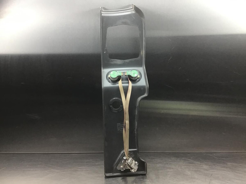 Liebherr R956 / R926 LC / R926 NLC - Bumper: picture 3 Liebherr R956 / R926 LC / R926 NLC - Bumper: picture 3