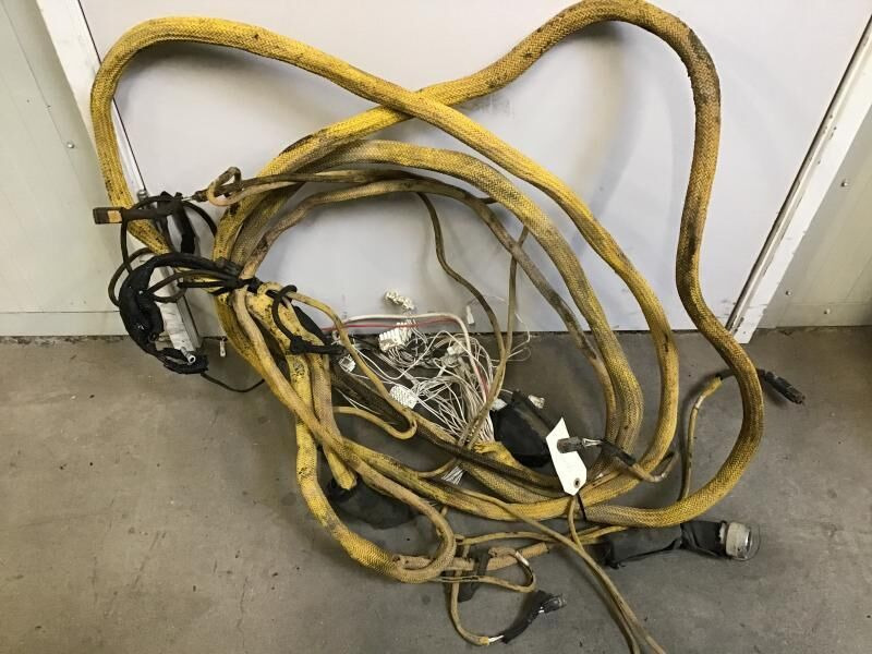 Liebherr R964 HD ,R964C - Cables/ Wire harness: picture 3 Liebherr R964 HD ,R964C - Cables/ Wire harness: picture 3