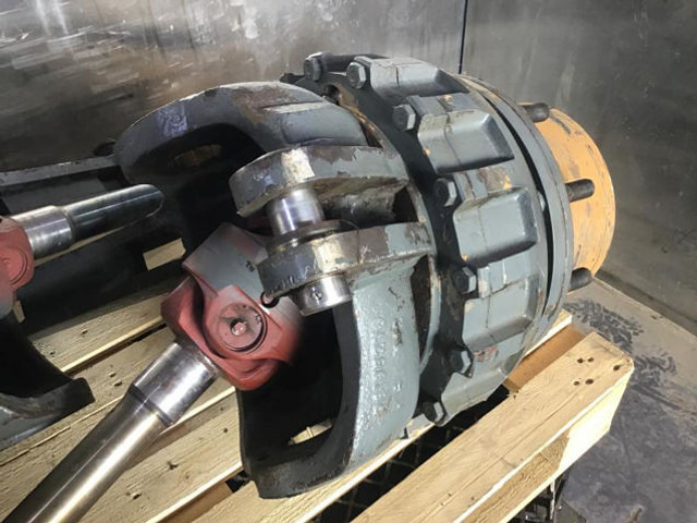 Liebherr Steering House Left - Steering knuckle: picture 1 Liebherr Steering House Left - Steering knuckle: picture 1