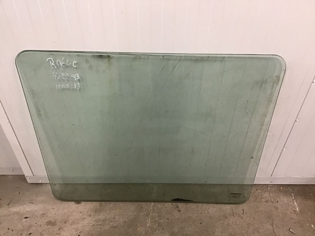 Liebherr Window Glass - Window and parts: picture 1 Liebherr Window Glass - Window and parts: picture 1