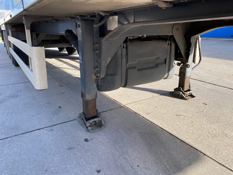 Refrigerator semi-trailer Chereau Frigo / 7 cm walls / BPW Disc / Carrier Vector: picture 12