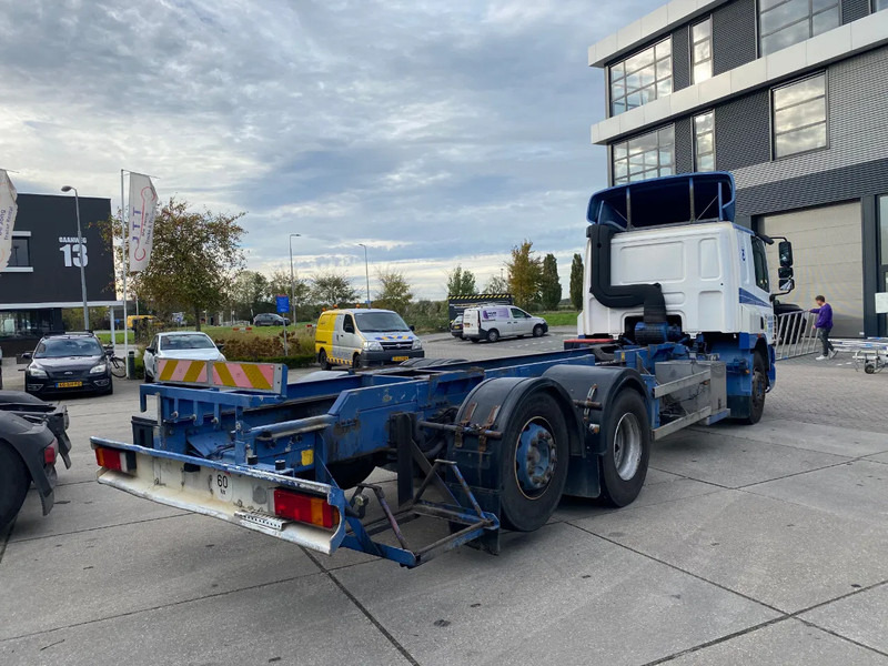 DAF CF 75.310 / Manual / Euro 3 - Cab chassis truck: picture 4 DAF CF 75.310 / Manual / Euro 3 - Cab chassis truck: picture 4