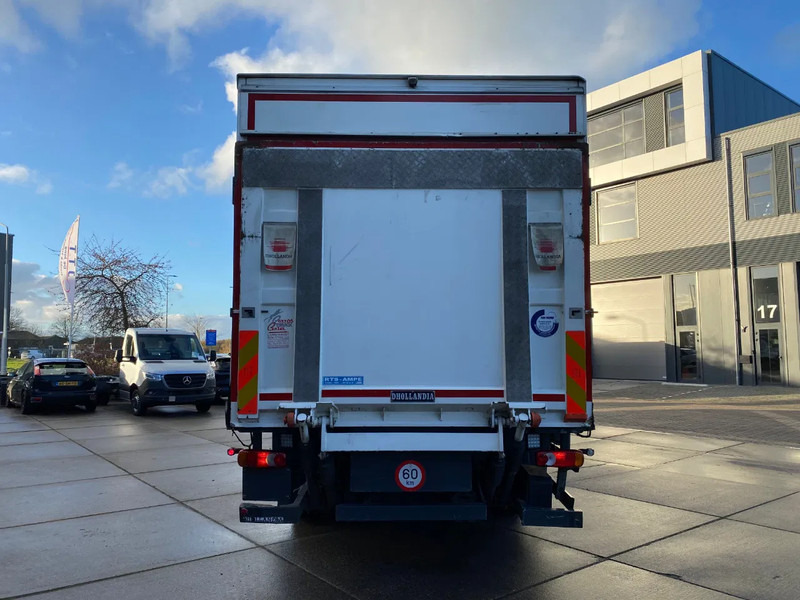 Renault D Wide 320 DTI 8 / Closed box / Euro 6 / Dhollandia - Box truck: picture 5 Renault D Wide 320 DTI 8 / Closed box / Euro 6 / Dhollandia - Box truck: picture 5