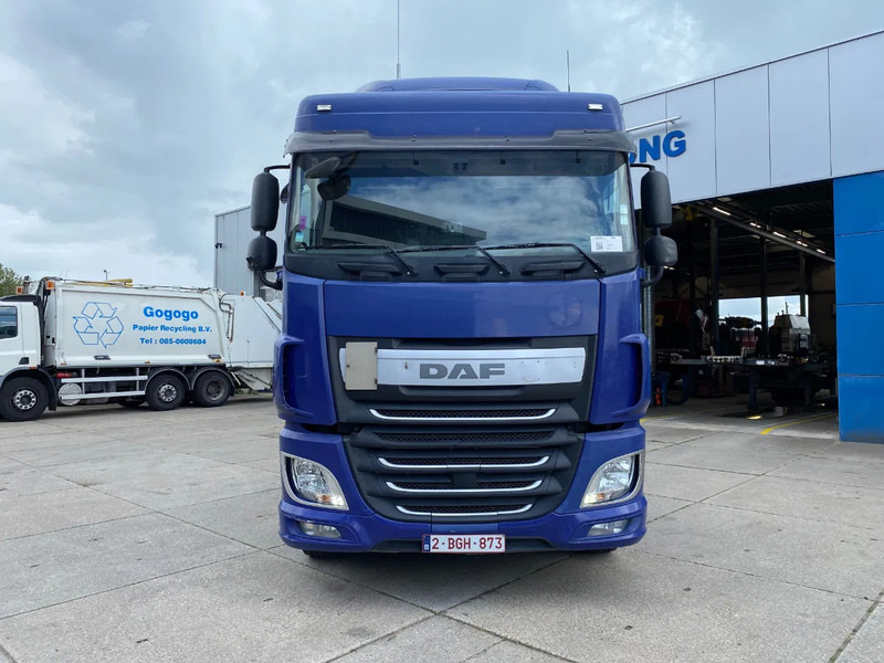 DAF XF 106.440 SC FTG / 6x2 / Steering Axle / Stand Airco - Tractor unit: picture 2 DAF XF 106.440 SC FTG / 6x2 / Steering Axle / Stand Airco - Tractor unit: picture 2