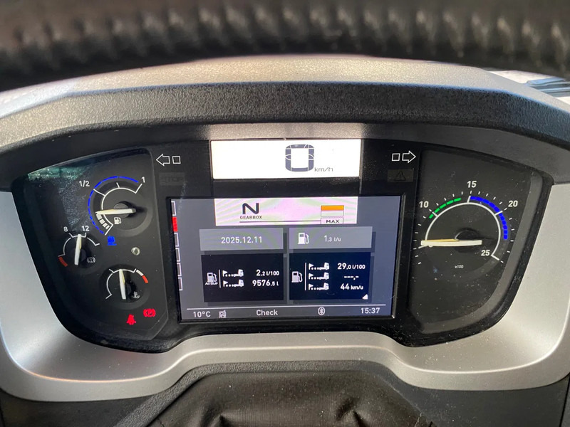 Tractor unit Renault T HIGH 520 DTI 13 / 2x Tank / Full spoilers / Stand Airco: picture 9