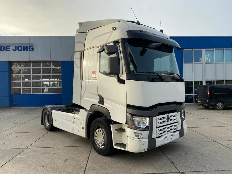 Renault T460 / Automatic / Full Spoilers / PTO - Tractor unit: picture 3 Renault T460 / Automatic / Full Spoilers / PTO - Tractor unit: picture 3