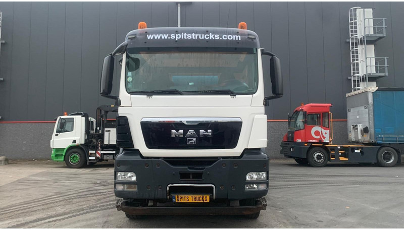 MAN TGS 35.360  Liebherr + 9M3 - Concrete mixer truck: picture 2 MAN TGS 35.360  Liebherr + 9M3 - Concrete mixer truck: picture 2