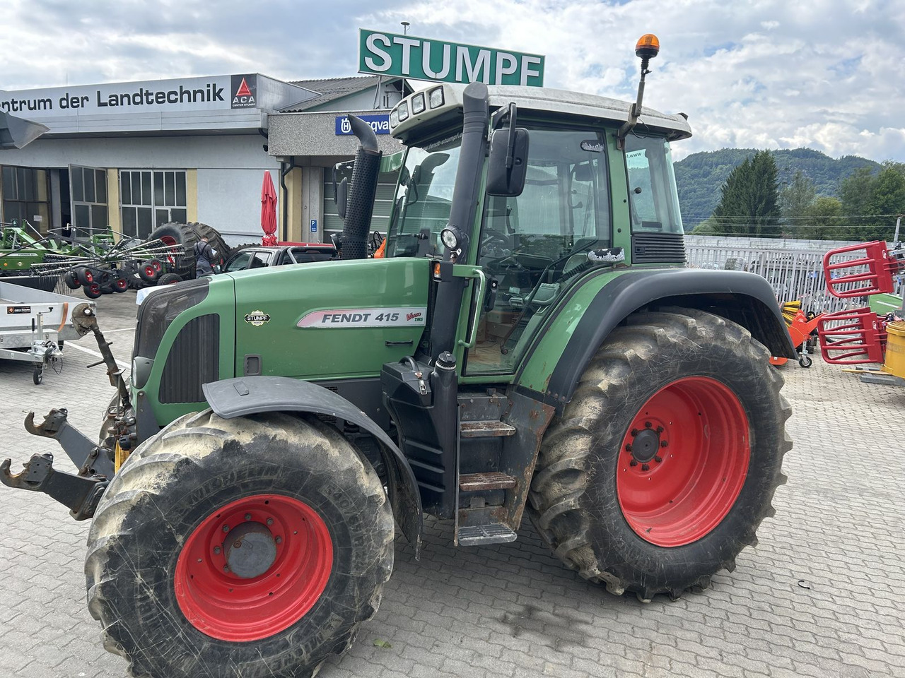 Fendt 411 Vario - Farm tractor: picture 5 Fendt 411 Vario - Farm tractor: picture 5