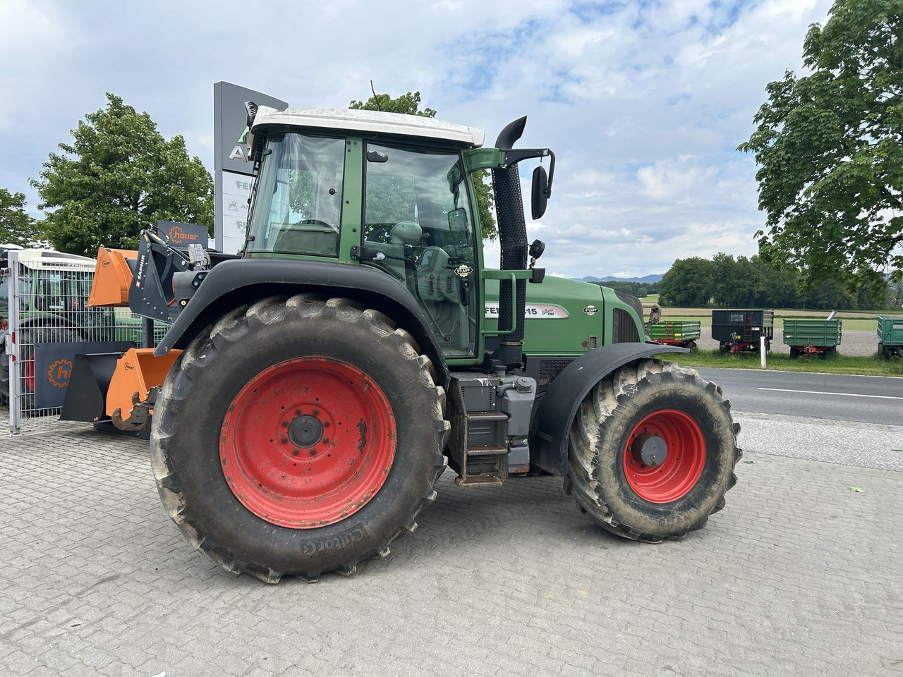 Fendt 411 Vario - Farm tractor: picture 2 Fendt 411 Vario - Farm tractor: picture 2