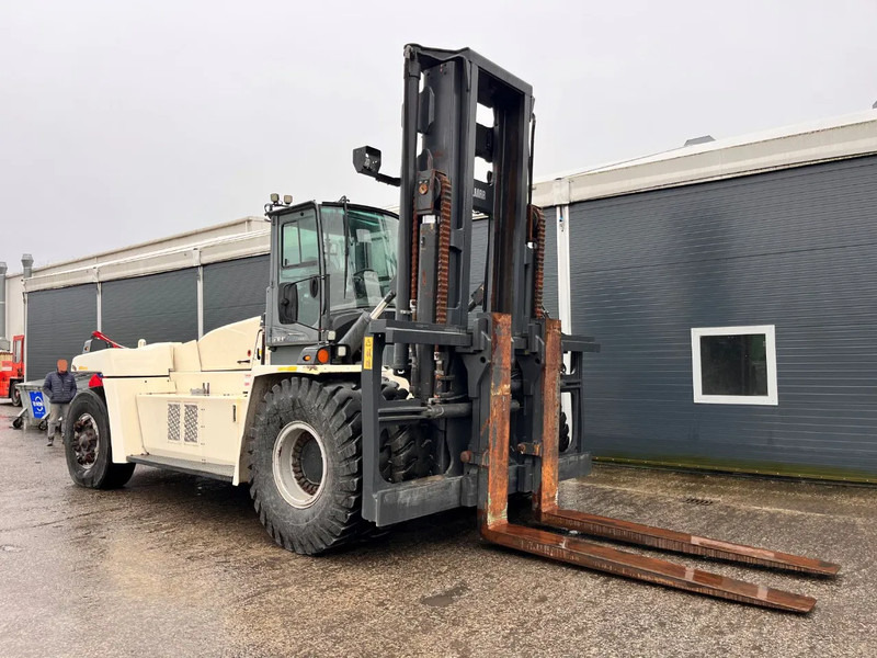 Kalmar DCG330-12LB - Diesel forklift: picture 4 Kalmar DCG330-12LB - Diesel forklift: picture 4