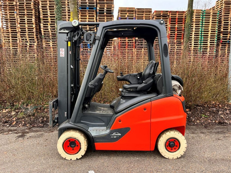 Linde H18T-01 - LPG forklift: picture 2 Linde H18T-01 - LPG forklift: picture 2