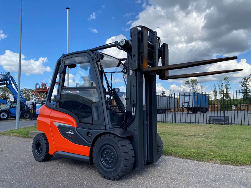 Linde H30D-01 - Diesel forklift: picture 1 Linde H30D-01 - Diesel forklift: picture 1