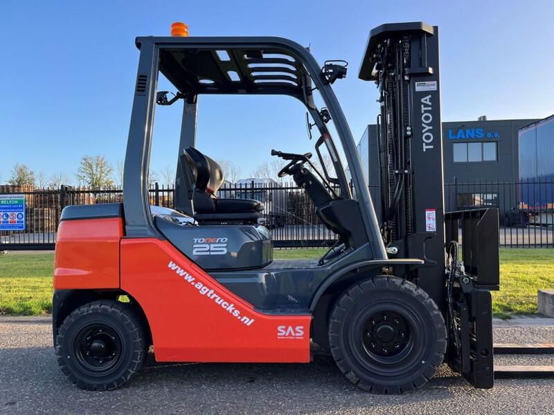 Toyota 52-8FDF25 - Diesel forklift: picture 1 Toyota 52-8FDF25 - Diesel forklift: picture 1