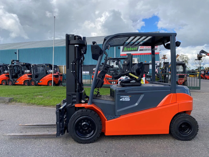 Toyota 8FBMT45 - Electric forklift: picture 4 Toyota 8FBMT45 - Electric forklift: picture 4