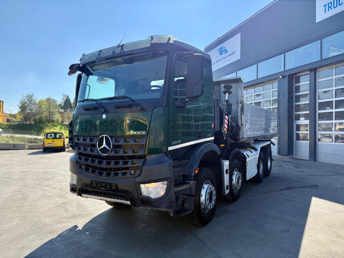 MERCEDES Arocs 3242 8x4 Hiab 166-4 - Tipper, Crane truck: picture 2 MERCEDES Arocs 3242 8x4 Hiab 166-4 - Tipper, Crane truck: picture 2