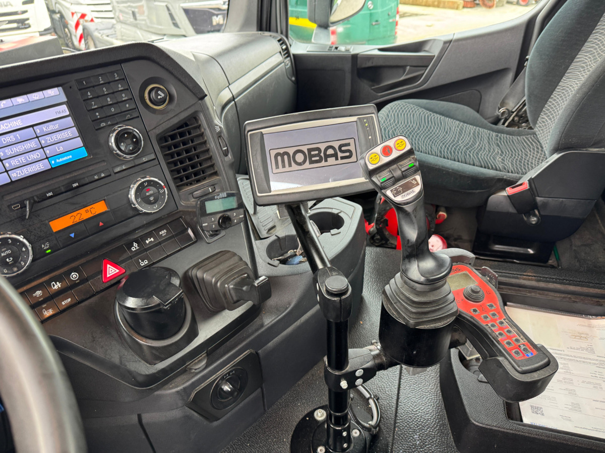 Hook lift truck MERCEDES Arocs 4453 10x4 Mobas: picture 12