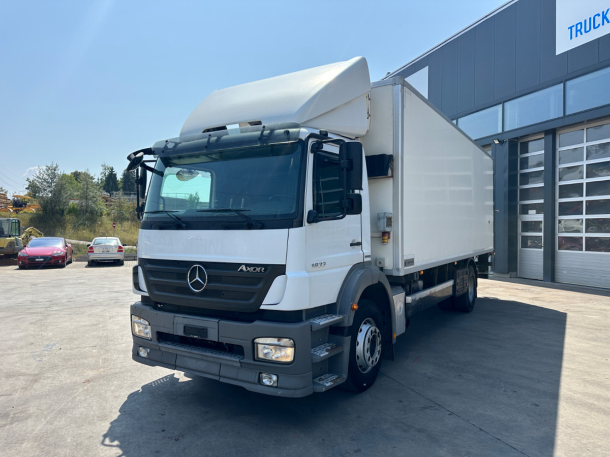 MERCEDES Axor 1833 4x2 Carrier Supra 850 Tiefkühler - Refrigerator truck: picture 1 MERCEDES Axor 1833 4x2 Carrier Supra 850 Tiefkühler - Refrigerator truck: picture 1