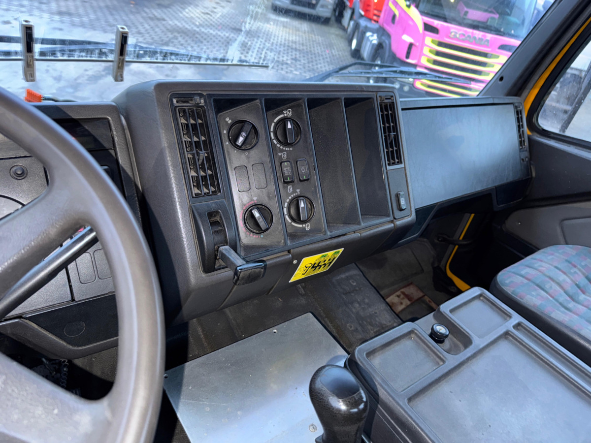 Tipper MERCEDES SK 1831 4x2 5m3 Kipper: picture 16