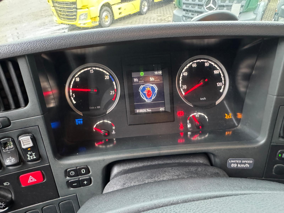 Tipper SCANIA G490 10x4 Dumper: picture 19