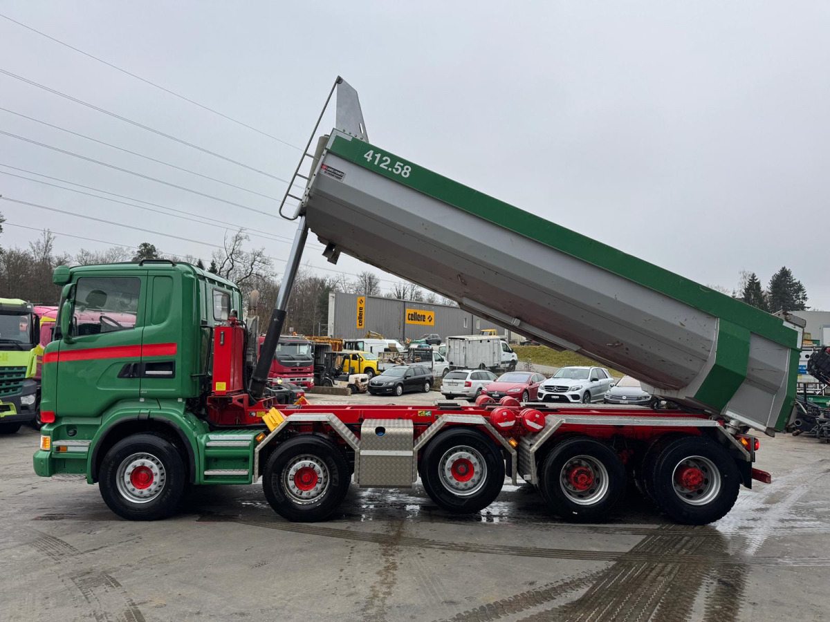 Tipper SCANIA G490 10x4 Dumper: picture 10