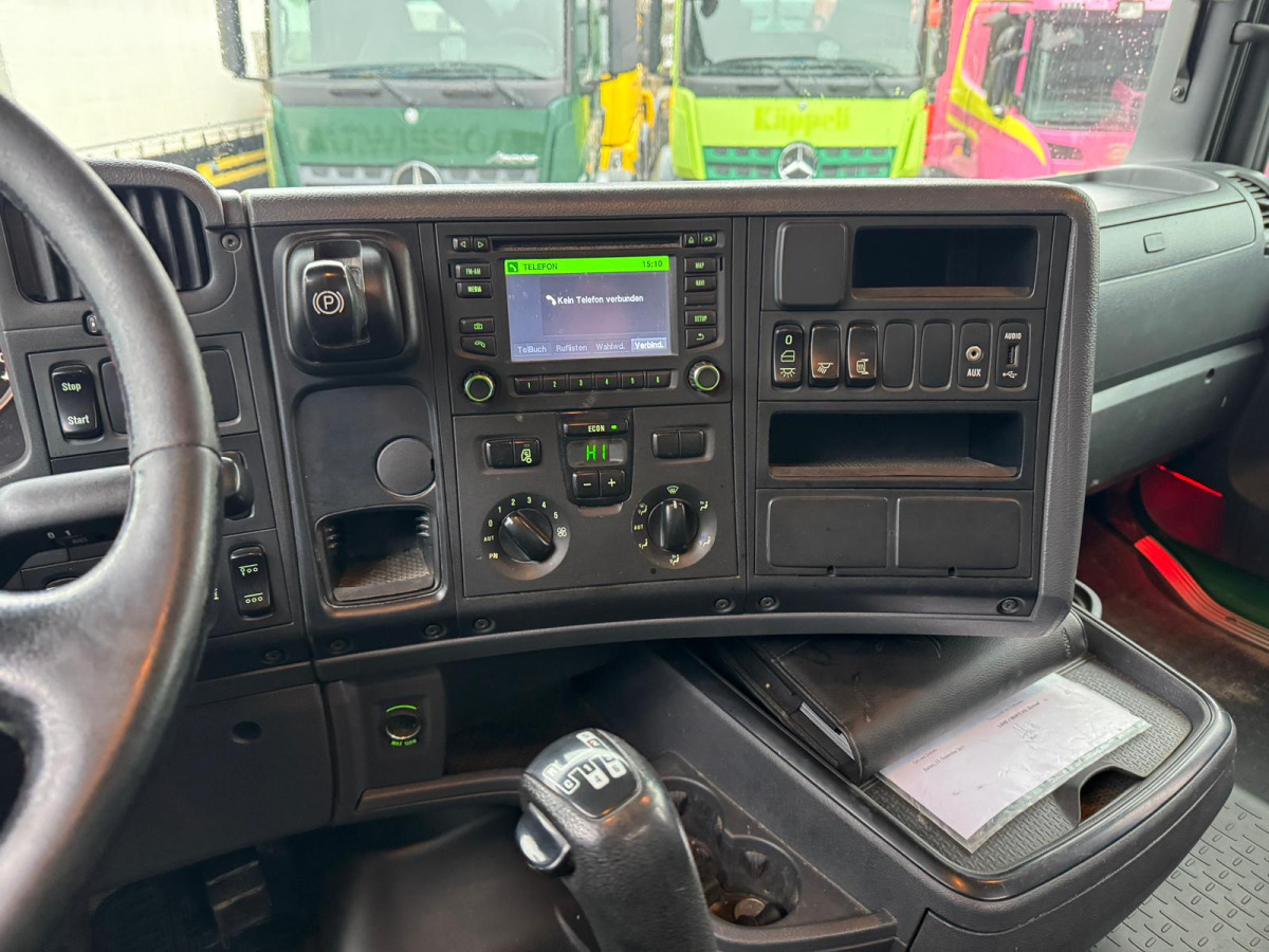 Tipper SCANIA G490 10x4 Dumper: picture 18