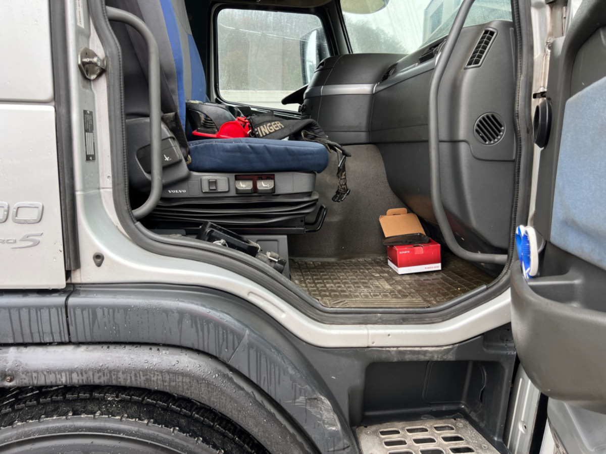 Leasing of VOLVO FM-400 4x2 PK15500 VOLVO FM-400 4x2 PK15500: picture 8 Leasing of VOLVO FM-400 4x2 PK15500 VOLVO FM-400 4x2 PK15500: picture 8