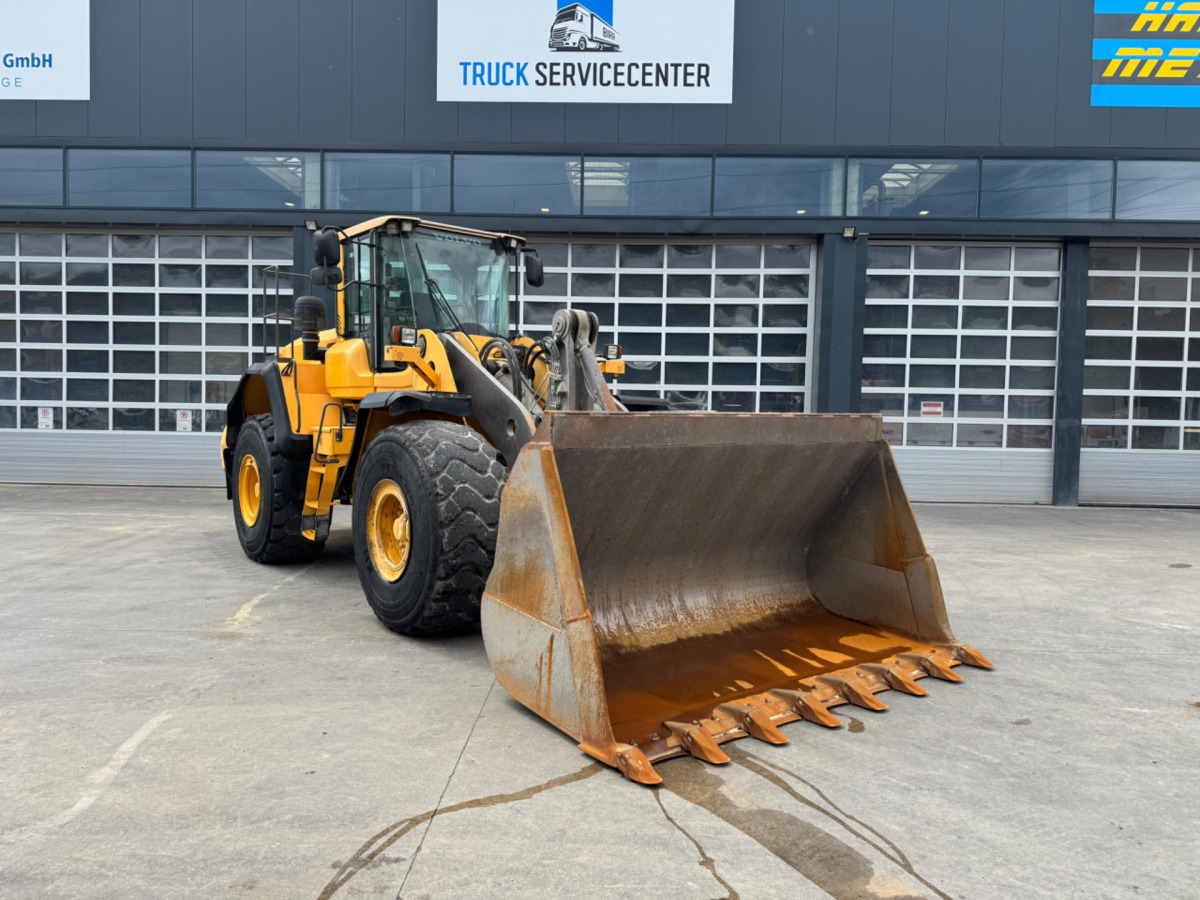 VOLVO L180G - Wheel loader: picture 2 VOLVO L180G - Wheel loader: picture 2
