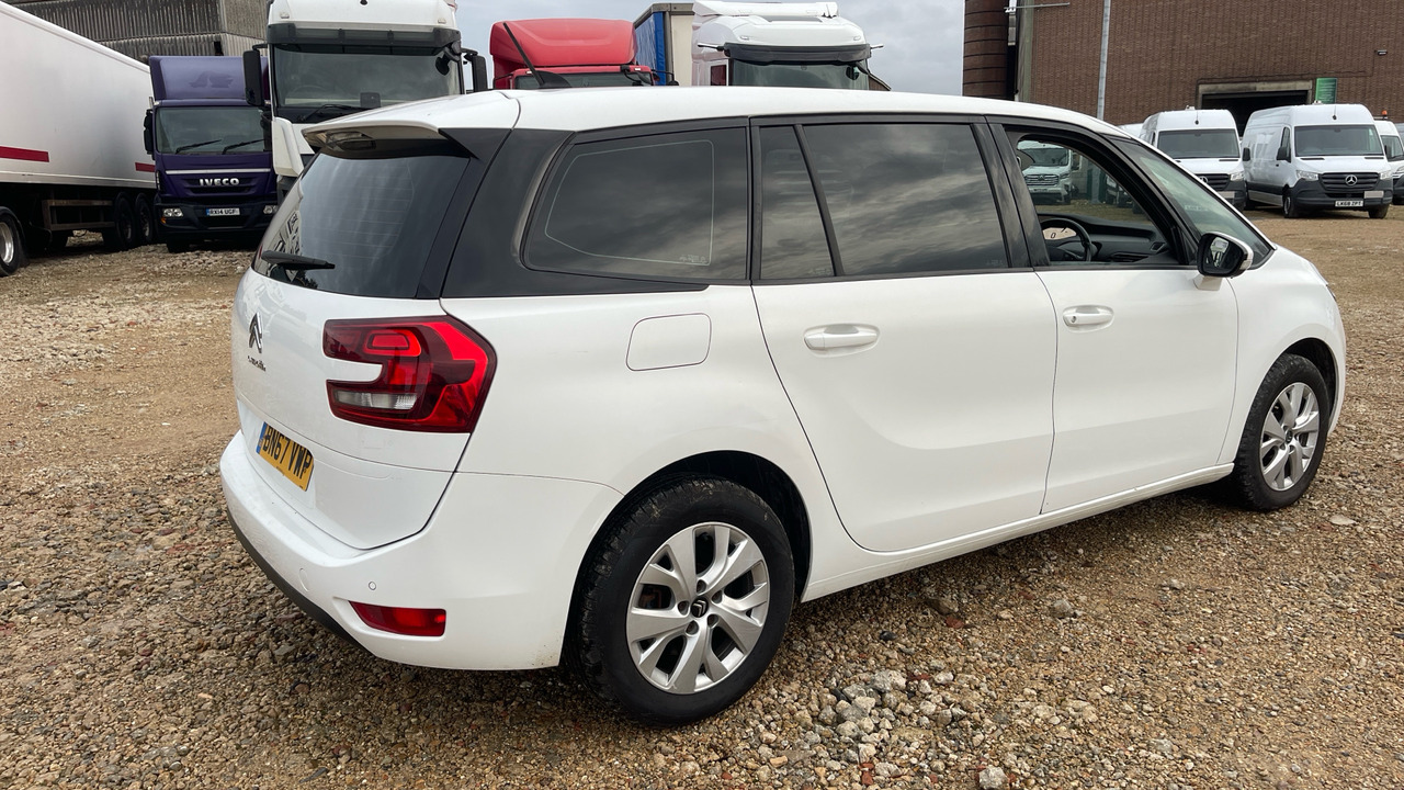 CITROEN GRAND C4 PICASSO 1.6 BLUE HDI 100PS - Car: picture 4 CITROEN GRAND C4 PICASSO 1.6 BLUE HDI 100PS - Car: picture 4