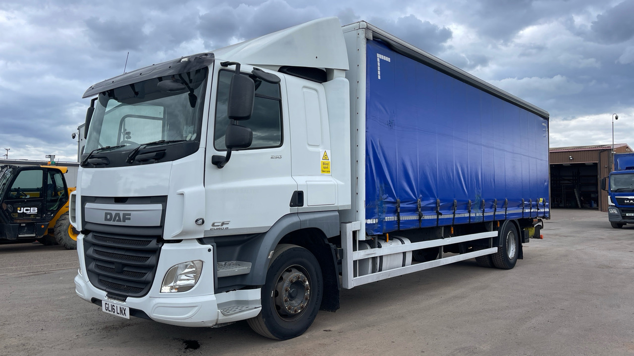 DAF CF 250 - Curtainsider truck: picture 2 DAF CF 250 - Curtainsider truck: picture 2