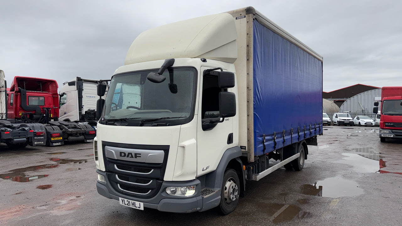 DAF LF 180 - Curtainsider truck: picture 2 DAF LF 180 - Curtainsider truck: picture 2