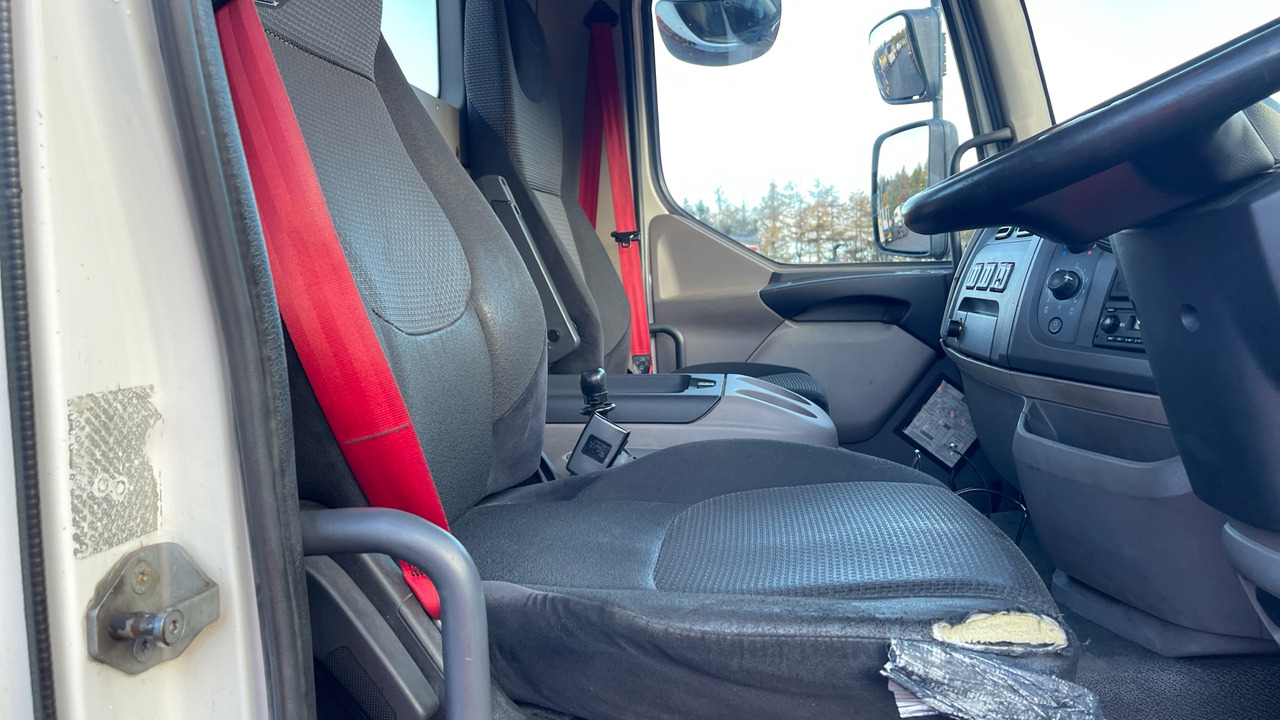 DAF LF 230 - Dropside/ Flatbed truck: picture 5 DAF LF 230 - Dropside/ Flatbed truck: picture 5