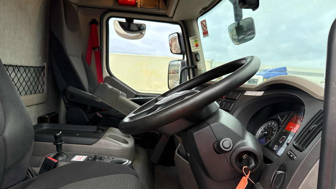 DAF LF 280 - Refrigerator truck: picture 5 DAF LF 280 - Refrigerator truck: picture 5