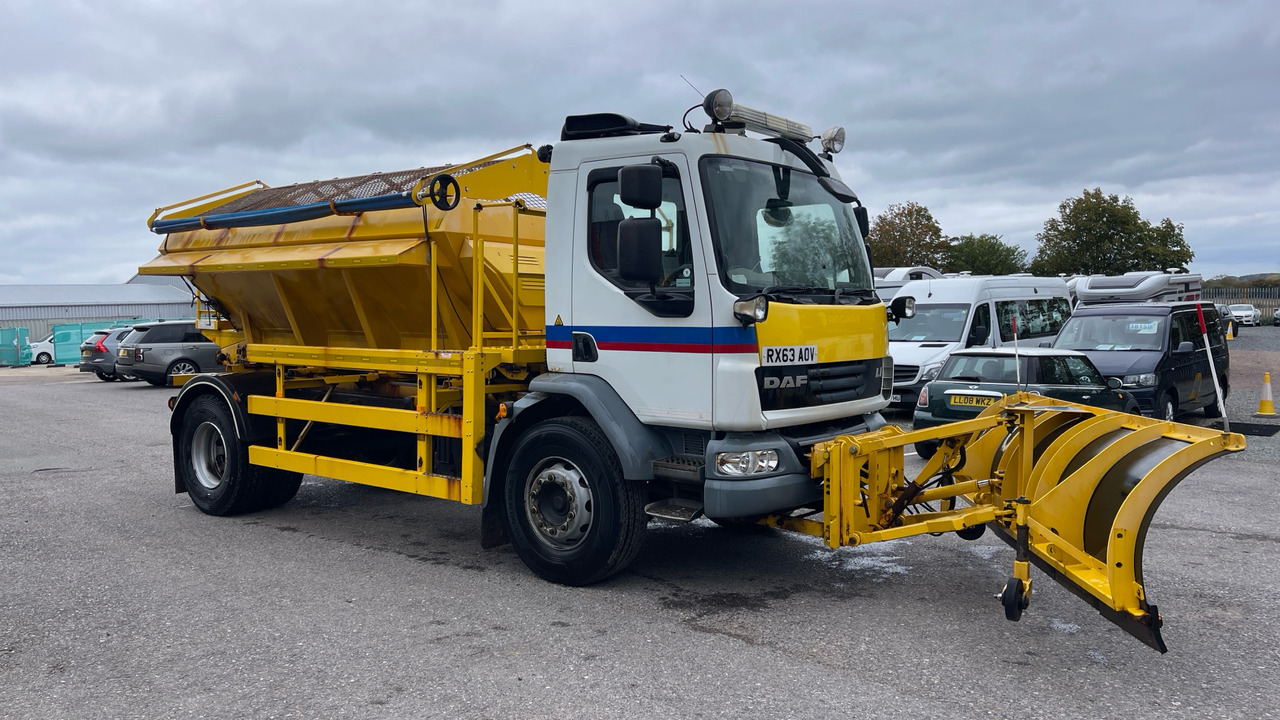 DAF LF 55.220 - Snow removal vehicle: picture 1 DAF LF 55.220 - Snow removal vehicle: picture 1