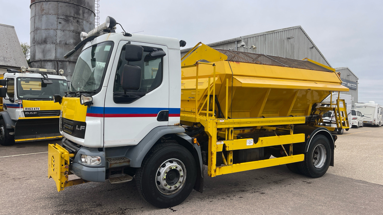 DAF LF 55.220 - Snow removal vehicle: picture 2 DAF LF 55.220 - Snow removal vehicle: picture 2