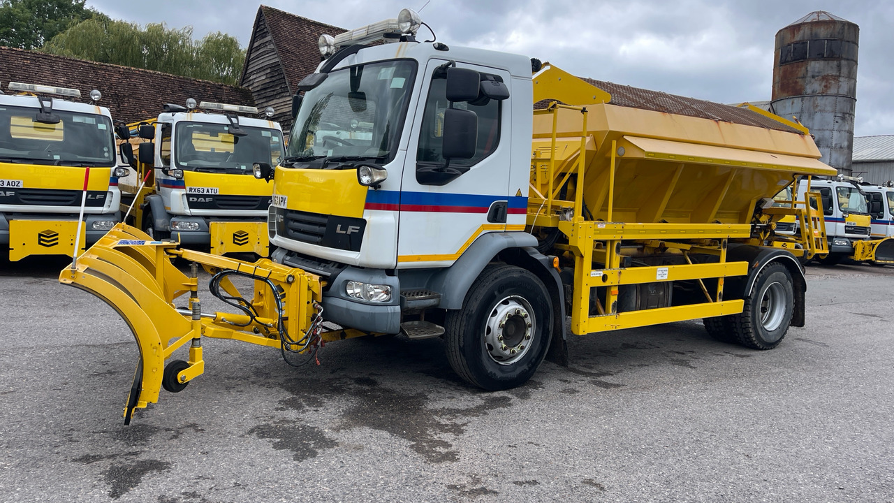 DAF LF  55.220 - Snow removal vehicle: picture 2 DAF LF  55.220 - Snow removal vehicle: picture 2