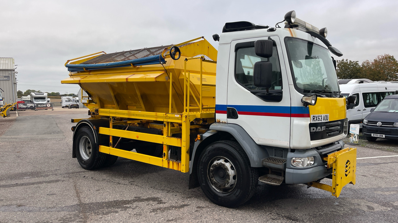 DAF LF 55.220 - Snow removal vehicle: picture 1 DAF LF 55.220 - Snow removal vehicle: picture 1