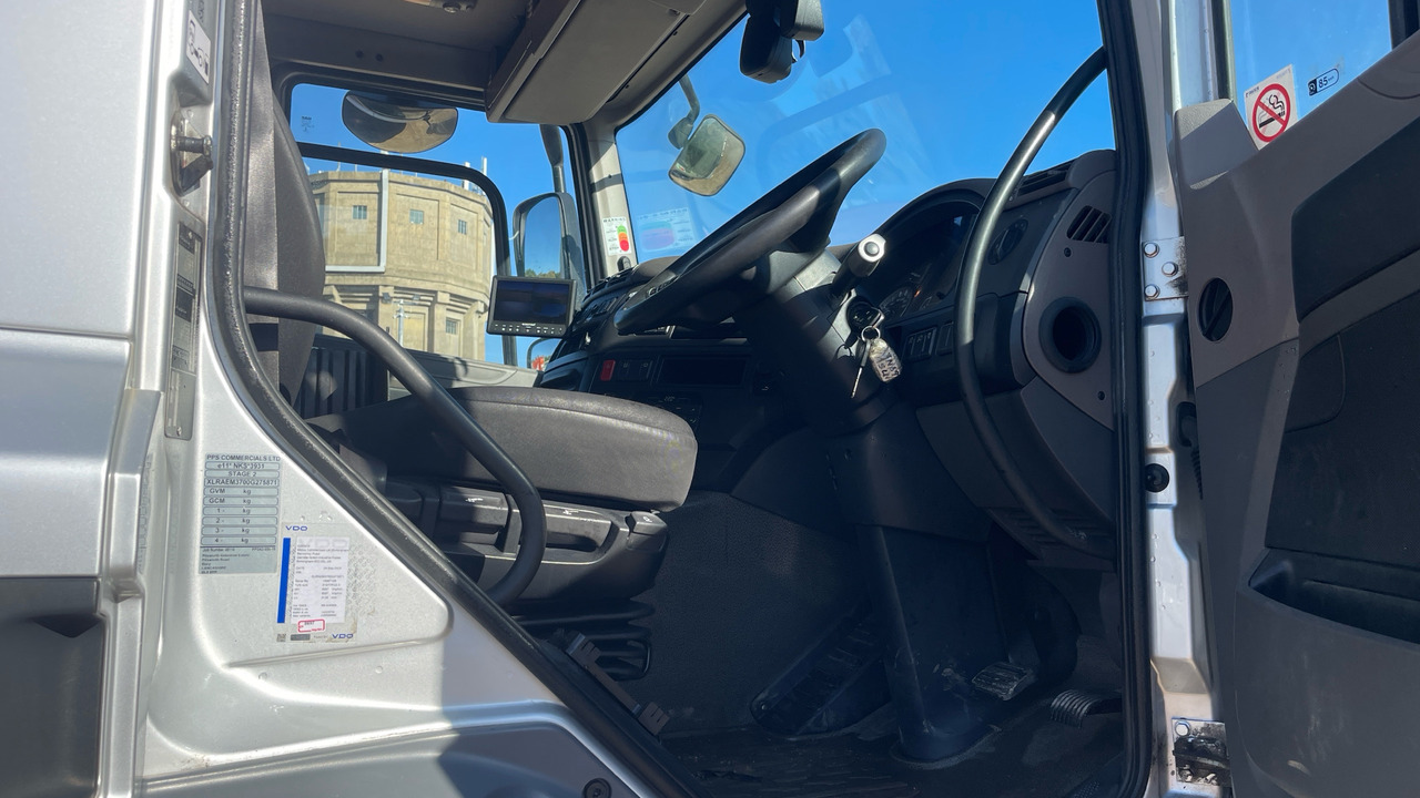 Daf CF 260 - Curtainsider truck: picture 5 Daf CF 260 - Curtainsider truck: picture 5