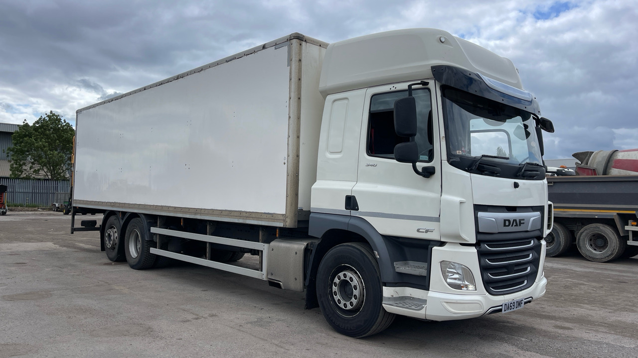 Daf CF 340 - Box truck: picture 1 Daf CF 340 - Box truck: picture 1