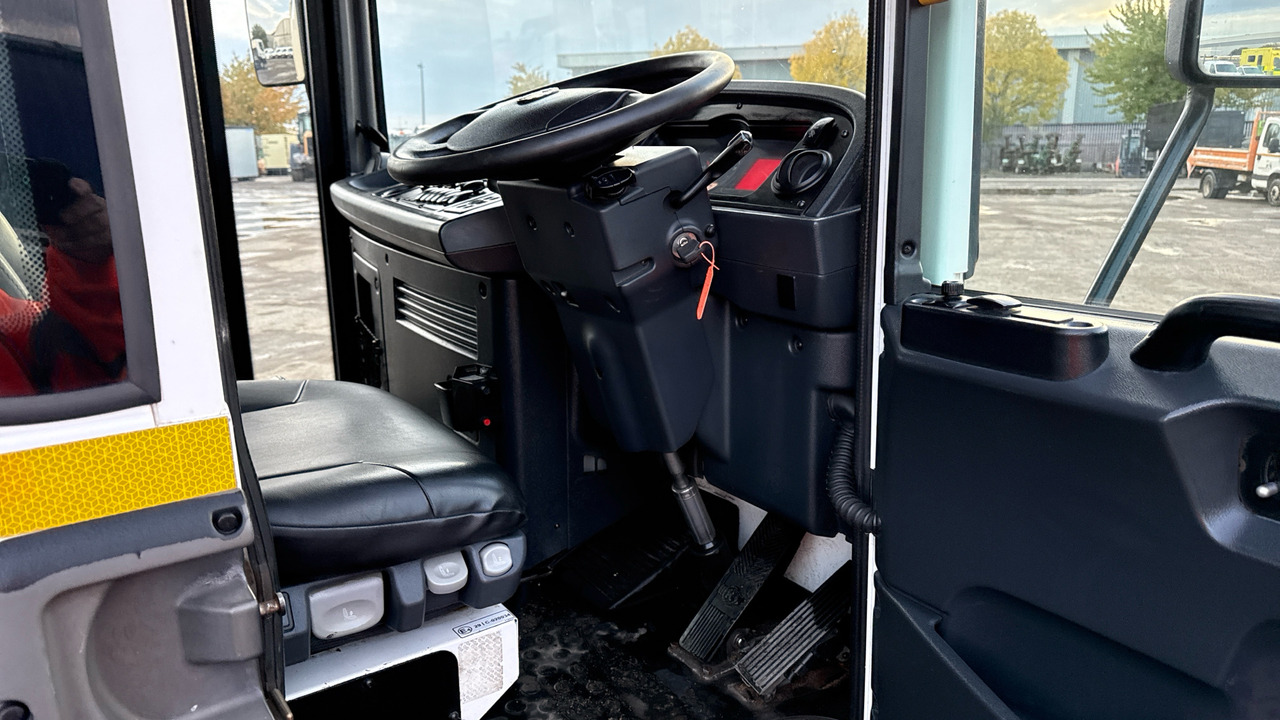 Dennis Elite 6 - Garbage truck: picture 5 Dennis Elite 6 - Garbage truck: picture 5