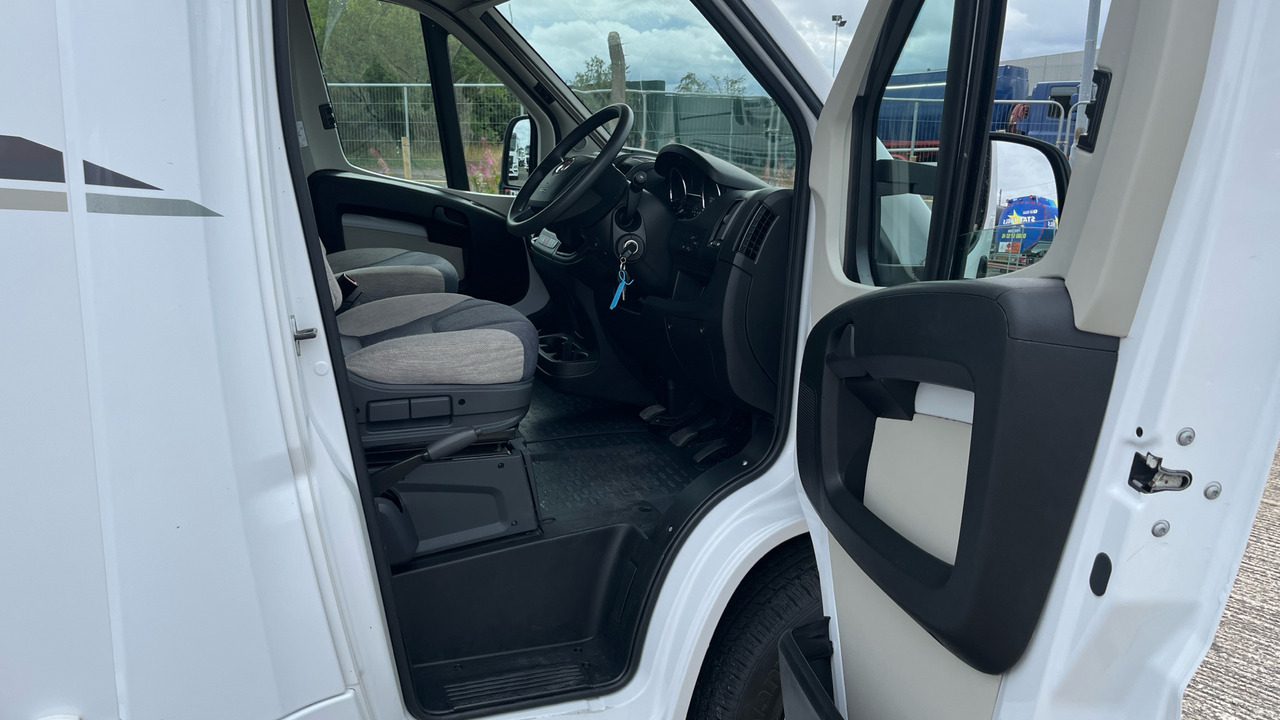 FIAT DUCATO WEINSBERG CARAHOME - Alcove motorhome: picture 5 FIAT DUCATO WEINSBERG CARAHOME - Alcove motorhome: picture 5