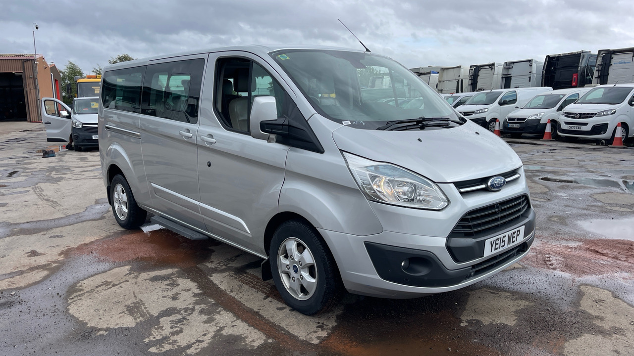 FORD TOURNEO CUSTOM 300 2.2 TDCi 125PS - Minibus, Passenger van: picture 1 FORD TOURNEO CUSTOM 300 2.2 TDCi 125PS - Minibus, Passenger van: picture 1