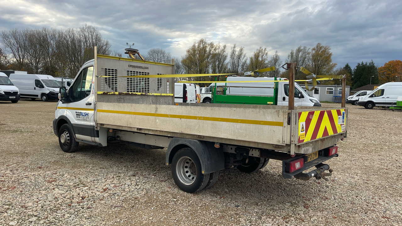 FORD TRANSIT 350 2.0 ECOBLUE 130PS - Flatbed van: picture 3 FORD TRANSIT 350 2.0 ECOBLUE 130PS - Flatbed van: picture 3