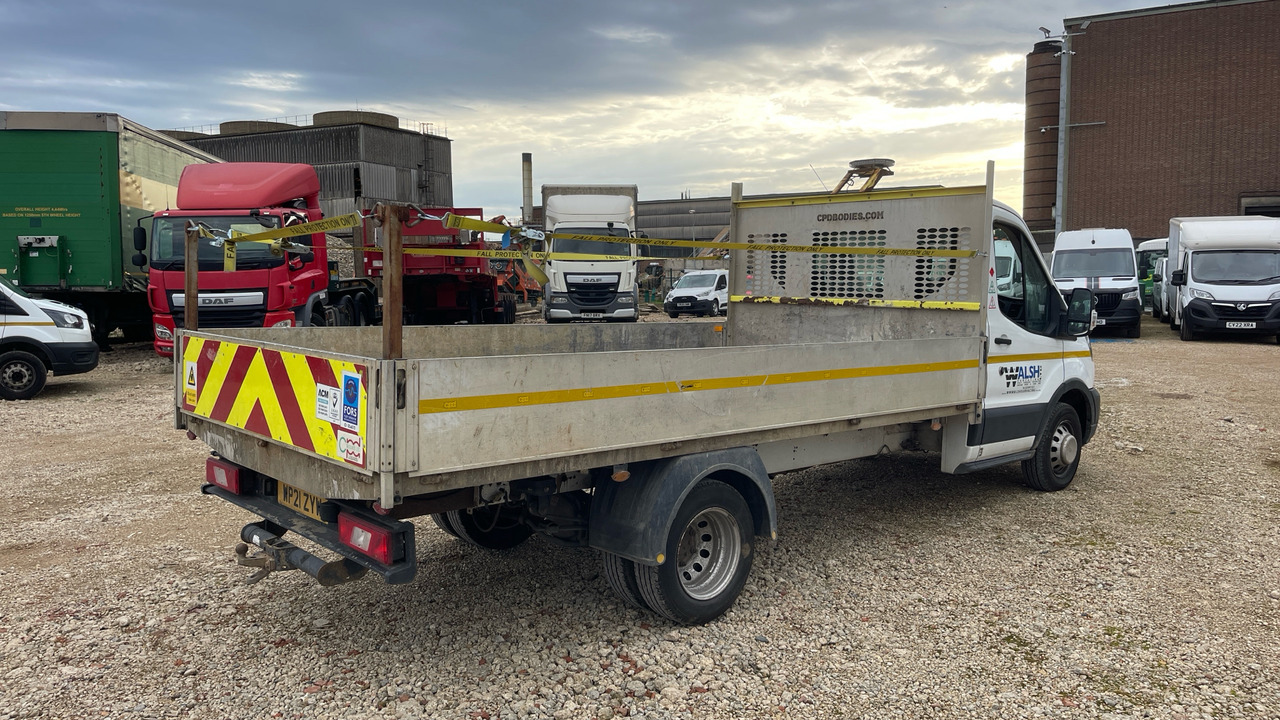 FORD TRANSIT 350 2.0 ECOBLUE 130PS - Flatbed van: picture 4 FORD TRANSIT 350 2.0 ECOBLUE 130PS - Flatbed van: picture 4