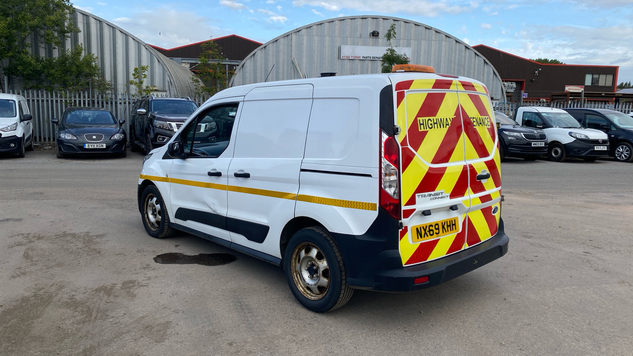 FORD TRANSIT CONNECT 200 1.5 ECOBLUE 75PS - Small van: picture 3 FORD TRANSIT CONNECT 200 1.5 ECOBLUE 75PS - Small van: picture 3
