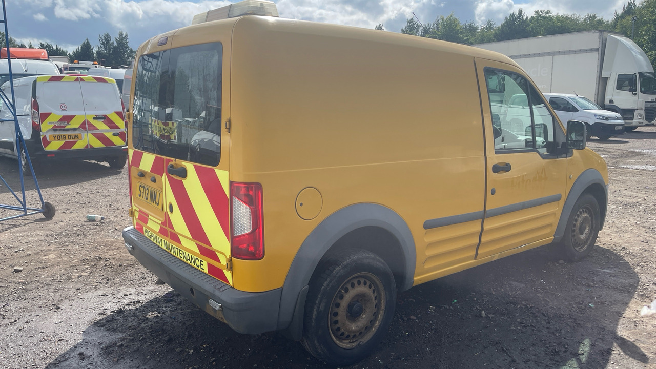 FORD TRANSIT CONNECT T200 1.8 TDCi 75ps - Small van: picture 4 FORD TRANSIT CONNECT T200 1.8 TDCi 75ps - Small van: picture 4
