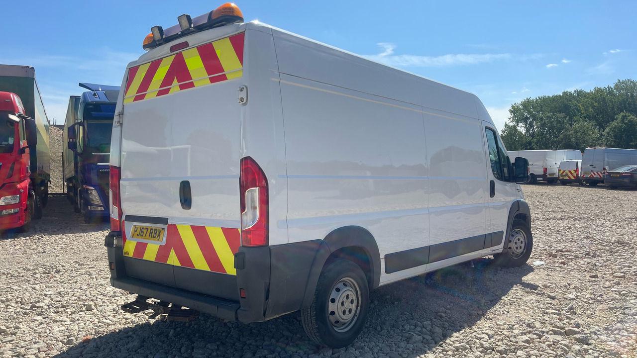 Fiat Ducato 35 MAXI 2.3 MULTIJET 130PS - Panel van: picture 4 Fiat Ducato 35 MAXI 2.3 MULTIJET 130PS - Panel van: picture 4