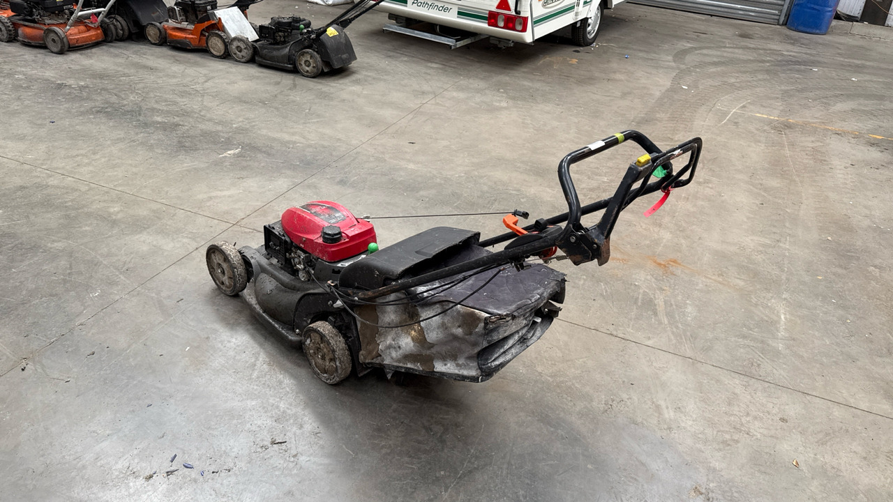 HONDA HRX537 C5HYE - Garden mower: picture 4 HONDA HRX537 C5HYE - Garden mower: picture 4