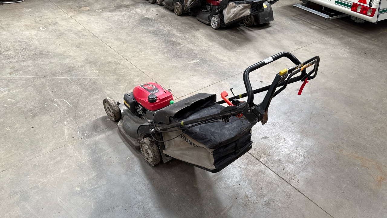 HONDA HRX537 C6HYEA - Garden mower: picture 2 HONDA HRX537 C6HYEA - Garden mower: picture 2