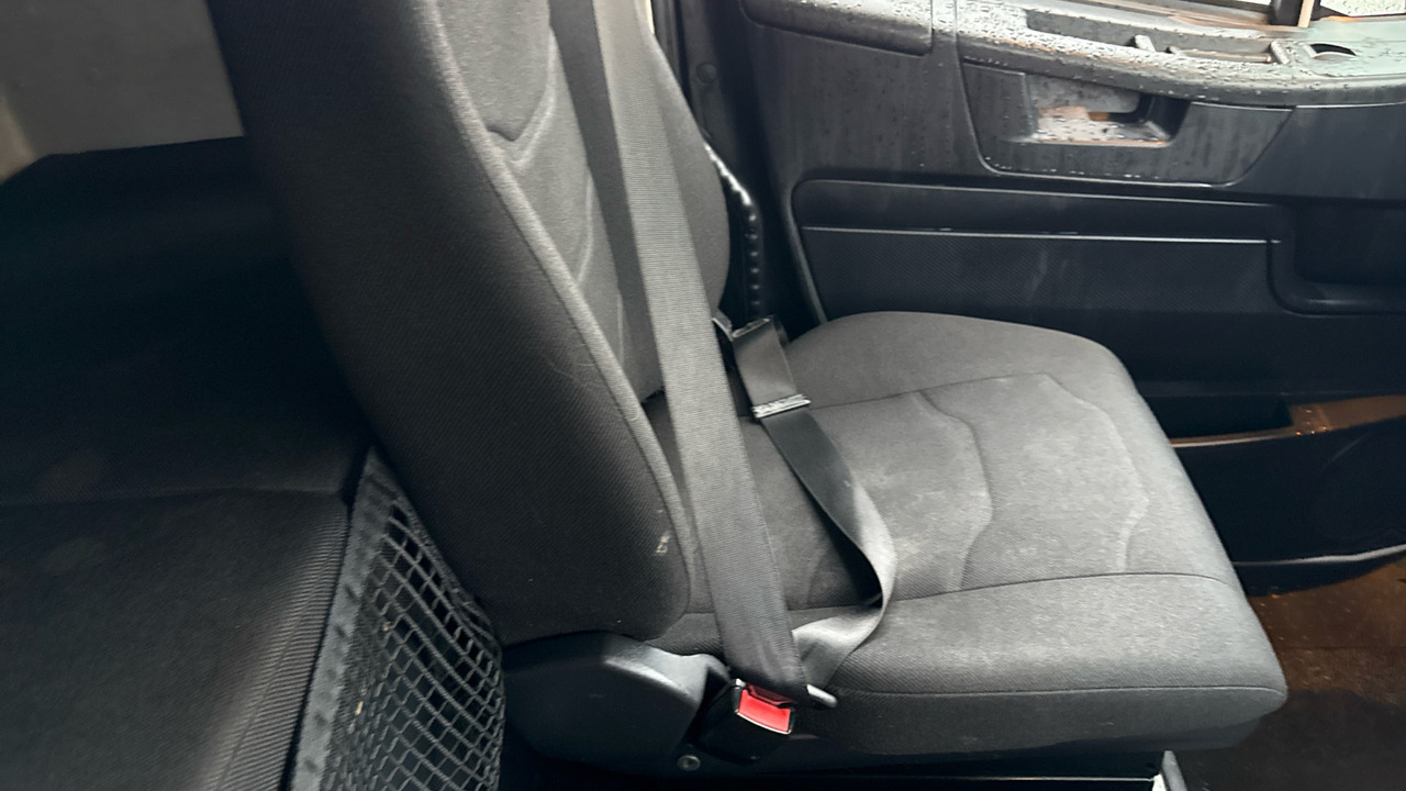 Curtainsider truck IVECO EUROCARGO 180-250: picture 8 Curtainsider truck IVECO EUROCARGO 180-250: picture 8